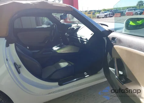 2008 Saturn Sky z USA, uszkodzony, nr VIN 1G8MB35B28Y109722